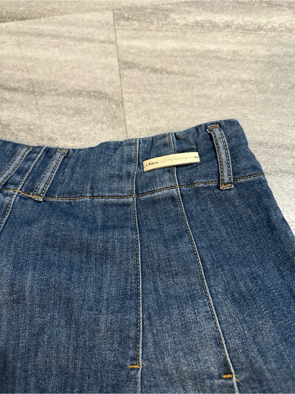 Pilcro High-Rise Pleated Wide-Leg Denim Crops 8 - Picture 5 of 7